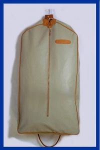 Garment Bag-Convertible Topping ― Totes 'n things